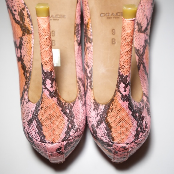 Coach Harlee Two Tone Snake Leather Pump Heels With Original Box, Size 9B - Picture 14 of 16